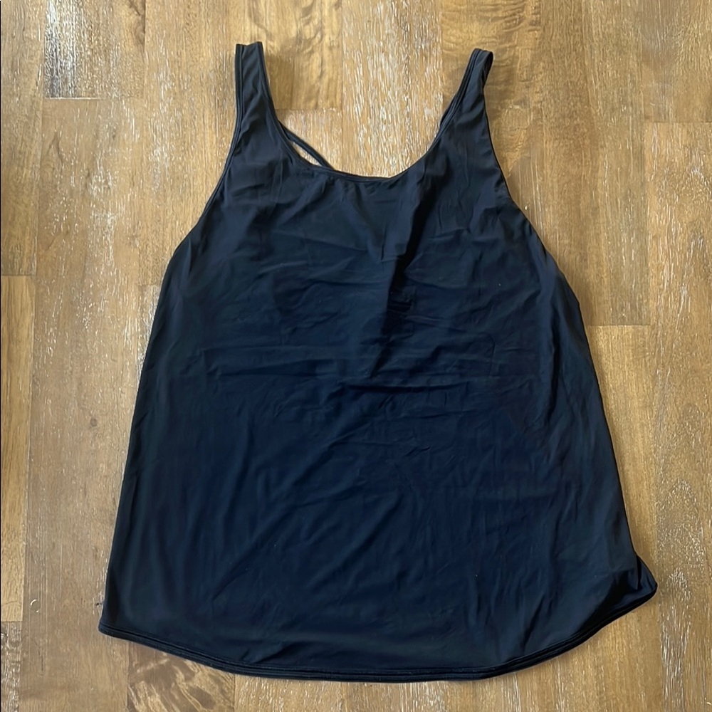 lululemon - black strappy workout tank - size 6